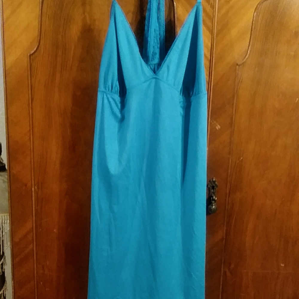 Simple but beautiful new dress 2 sets of earrings